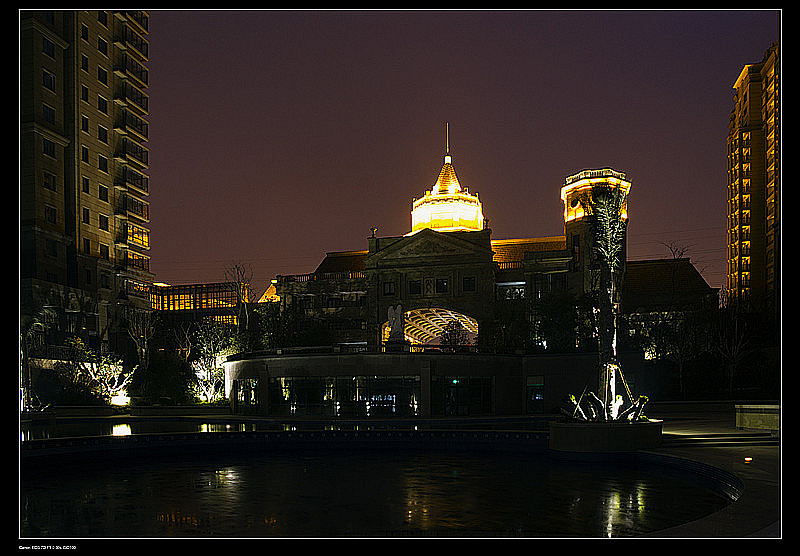 世伦名郡夜景六： 拍摄地方：世伦名郡、作者姓名：罗利民、联系电话：13962731595、通.jpg