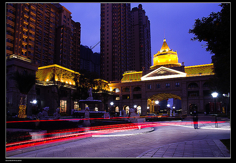 世伦名郡夜景一： 拍摄地方：世伦名郡、作者姓名：罗利民、联系电话：13962731595、通.jpg