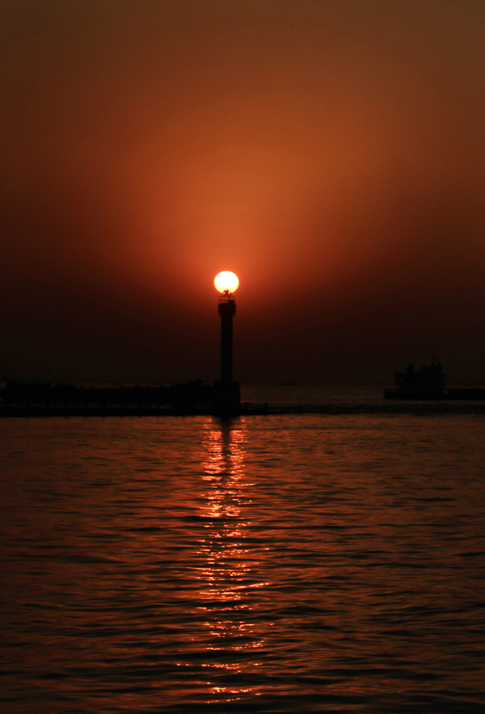 江边那盏灯 (3).jpg