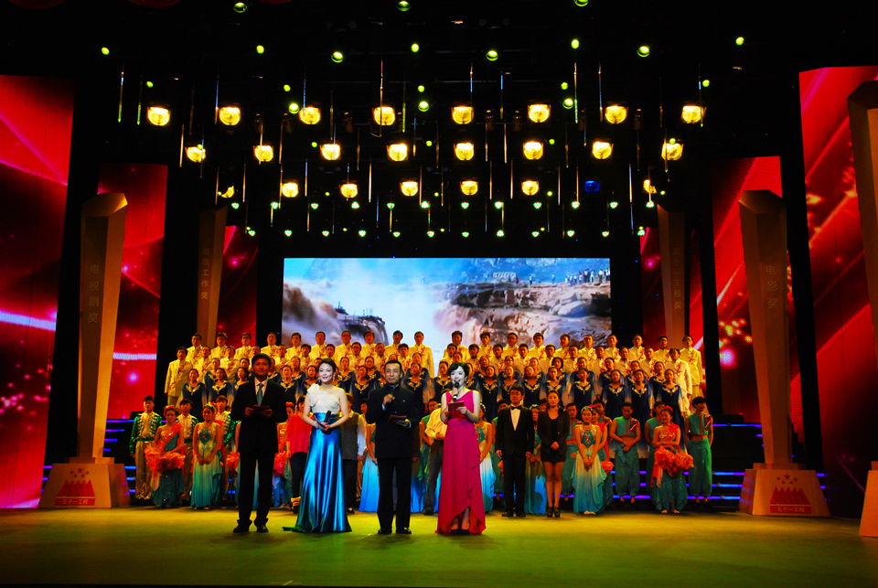 南通市精神文明建设五个一工程颁奖晚会盛情上演 (2).jpg