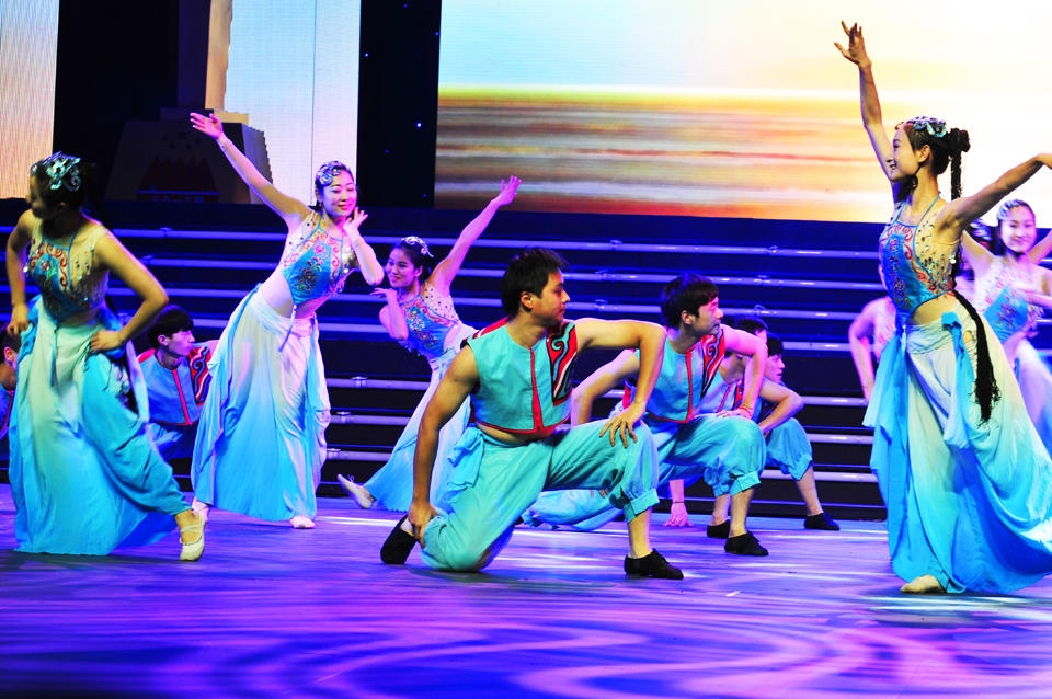 南通市精神文明建设五个一工程颁奖晚会盛情上演 (9).jpg