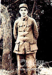 抗战时的梁灵光照片