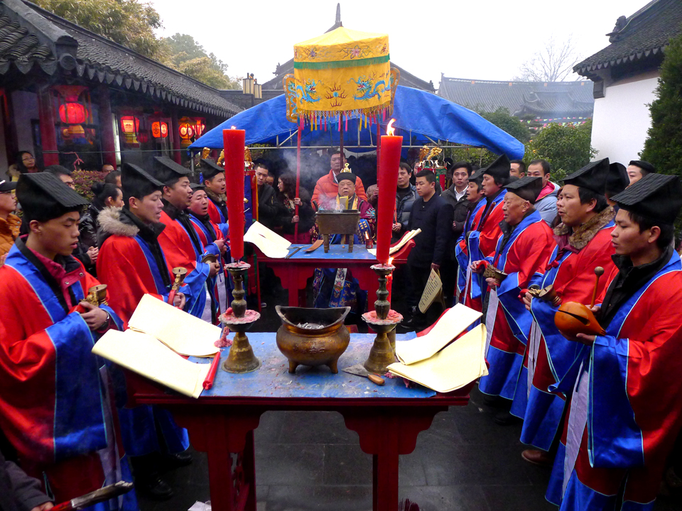 南通城隍庙举行盛大迎财神仪式 (3).jpg