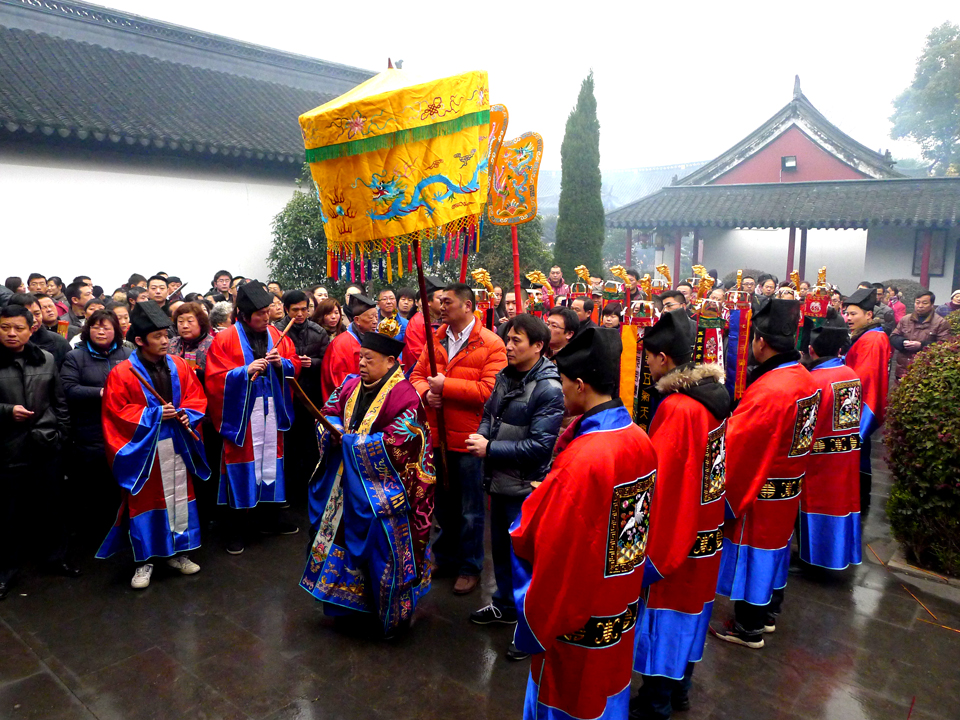 南通城隍庙举行盛大迎财神仪式 (6).jpg