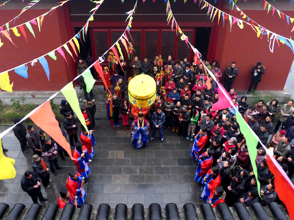 南通城隍庙举行盛大迎财神仪式 (8).jpg