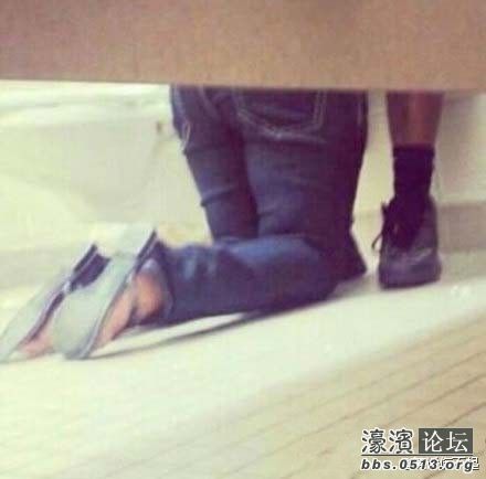 好像有人在卫生间求婚？！.jpg