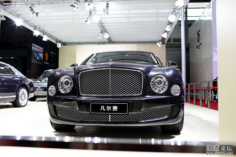 宾利·凡尔赛.jpg