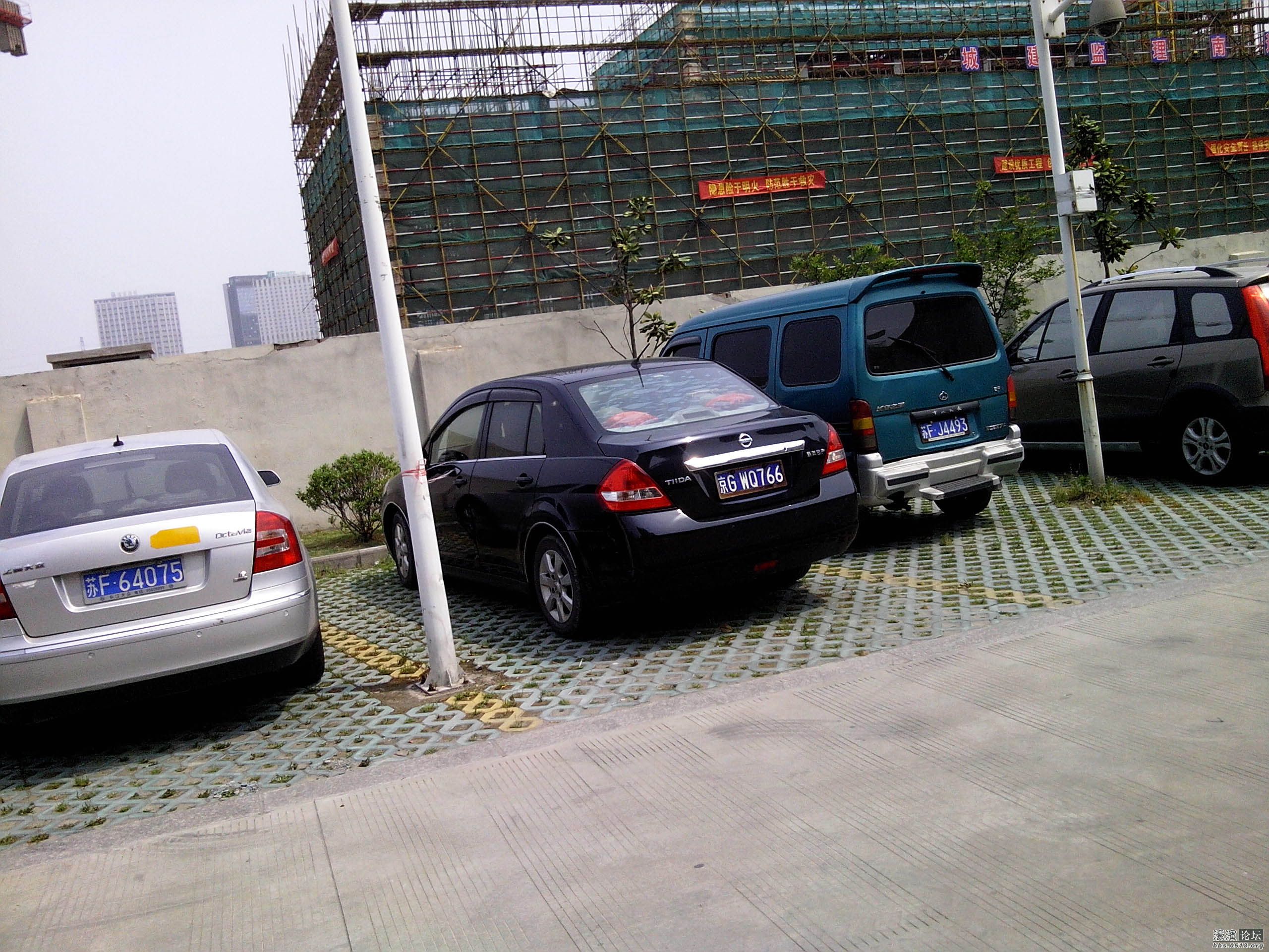 1033590wd0dzy0mh06uuzk.jpg