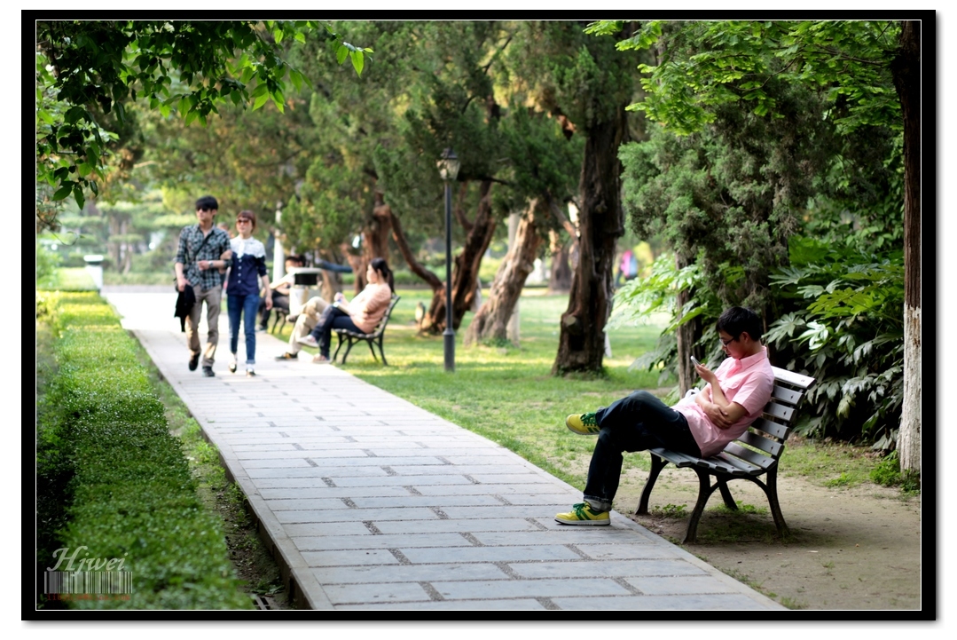 20130511人民公园--石凳上的风景002.jpg