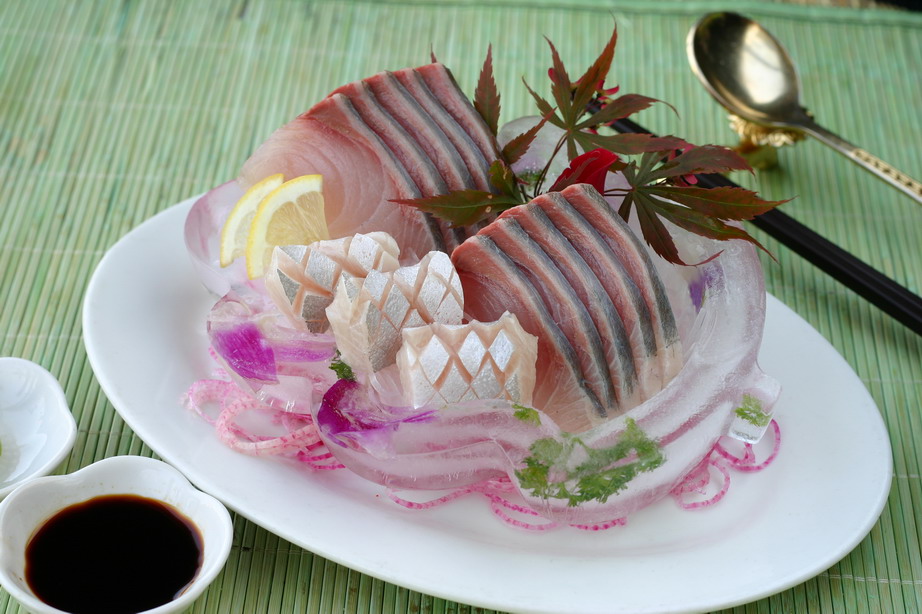 日本鰤鱼刺身.JPG