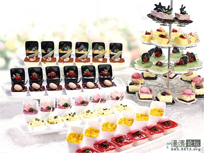 酒会蛋糕.jpg