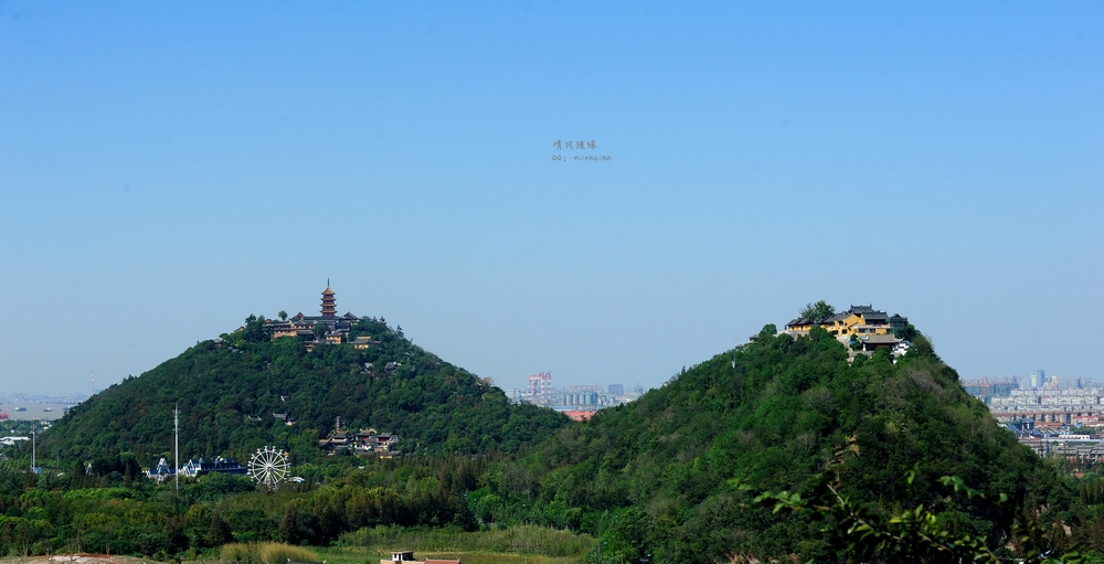 狼 剑两山近景.jpg