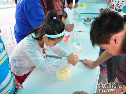 狼山镇街道军山社区：“亲子蛋糕DIY，甜蜜家庭秀”2.JPG