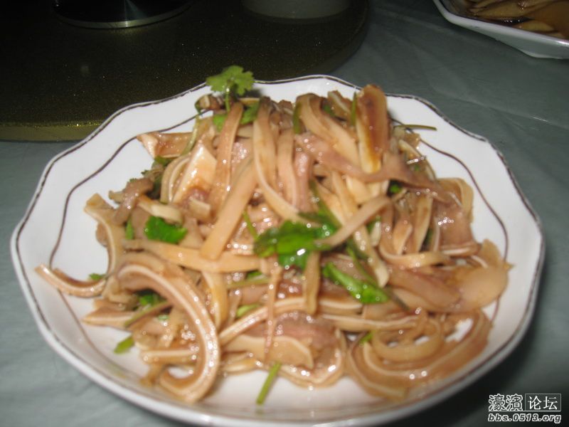 羊耳朵，很脆，很滑口