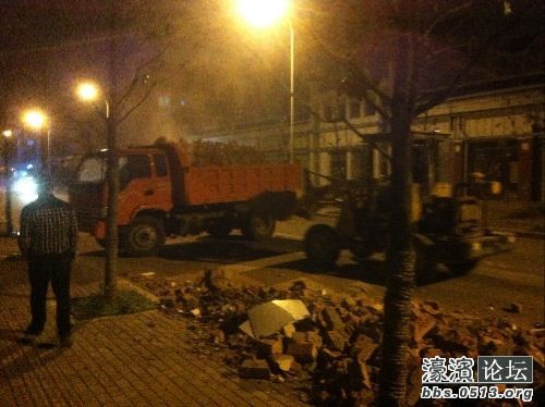 为什么晚上不能倒垃圾是传说吗 142714n17dx9a9cckdck79.jpg