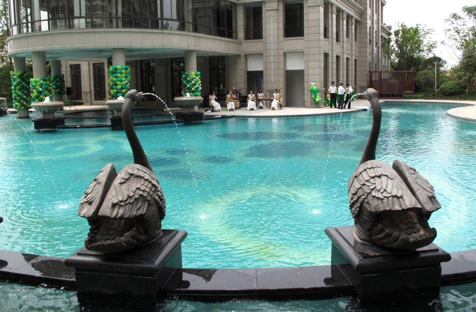 《 回 家 》      （组五）副本.jpg