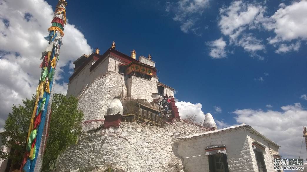 巍峨的雍布拉康