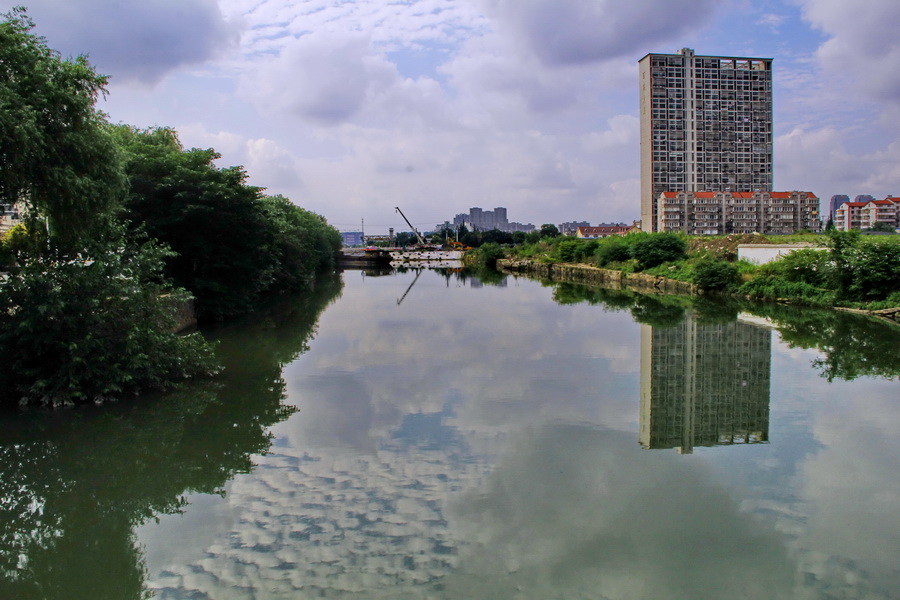 蓝天白云 023_调整大小.JPG