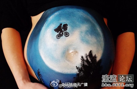 准妈妈的肚皮彩绘 孕育生命的色彩 你喜欢吗?