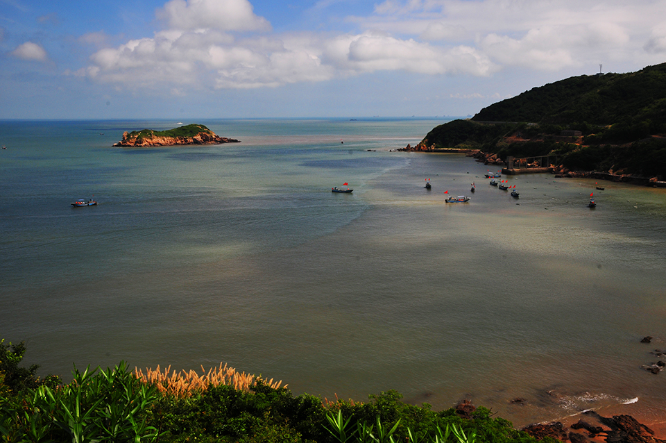 10号台风袭来前浙江嵊泗列岛现蓝天跑云天气 (7).jpg