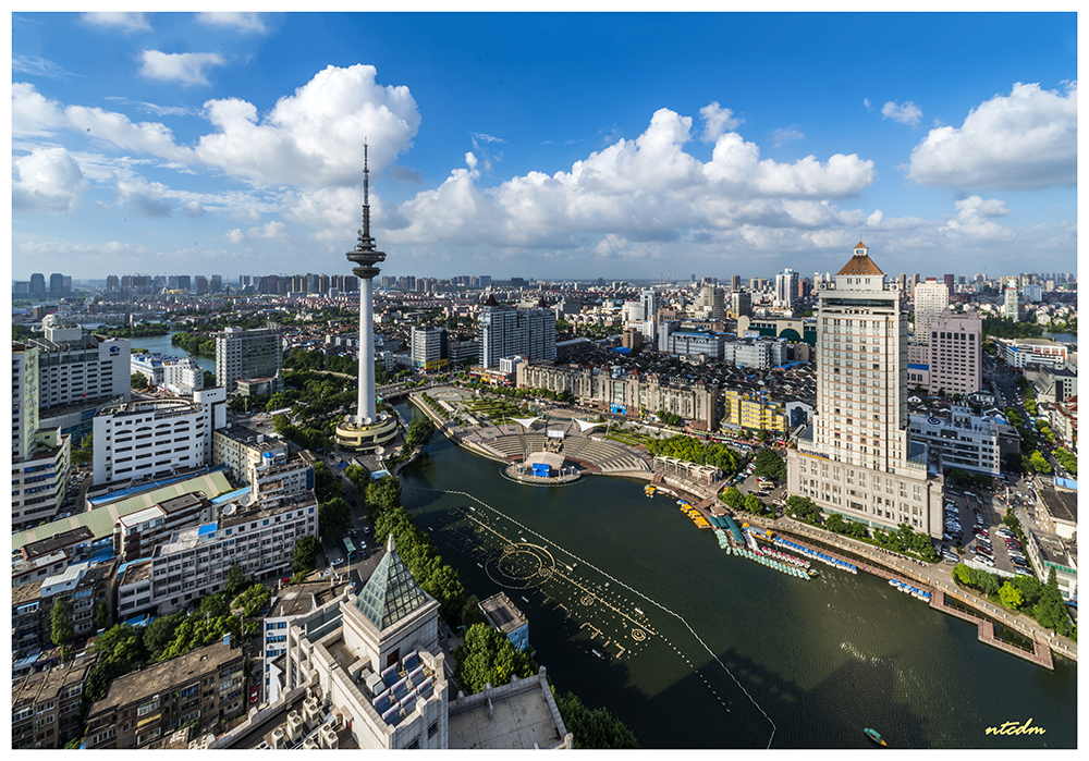 蓝天白云的日子里 p3.jpg