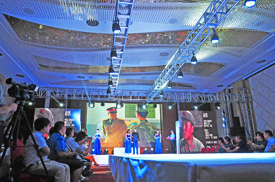 世界超级模特大赛中国江苏赛区启动仪式在南通绿洲国际假日酒店举行   钱伟章摄 (4).jpg