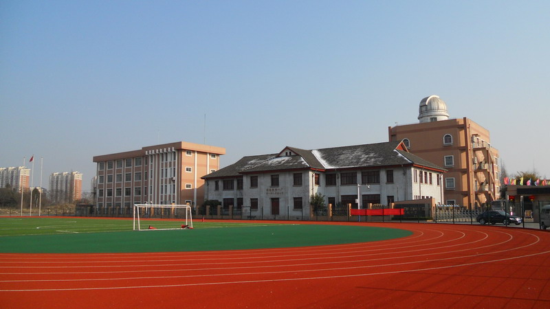 学校_调整大小.JPG