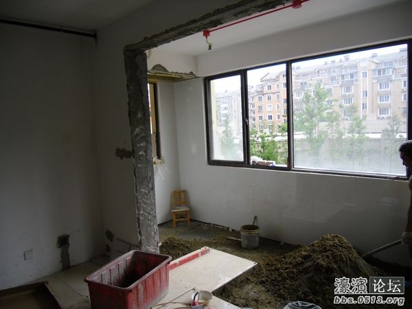 南阳台开始铺设地砖  CIMG1433.JPG