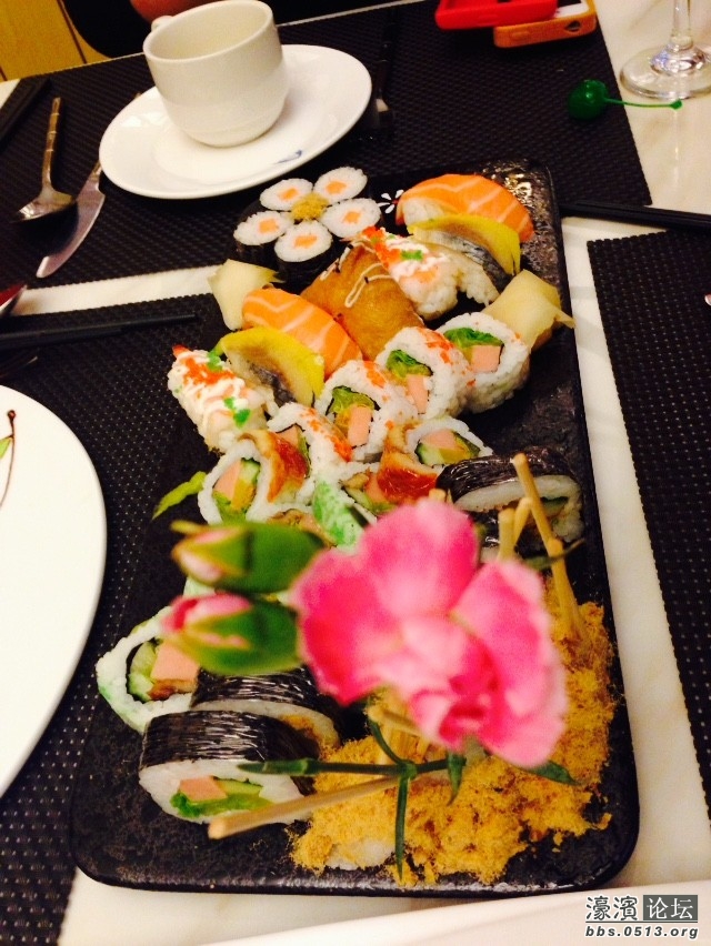 寿司拼盘，一般般，很少有人动筷子