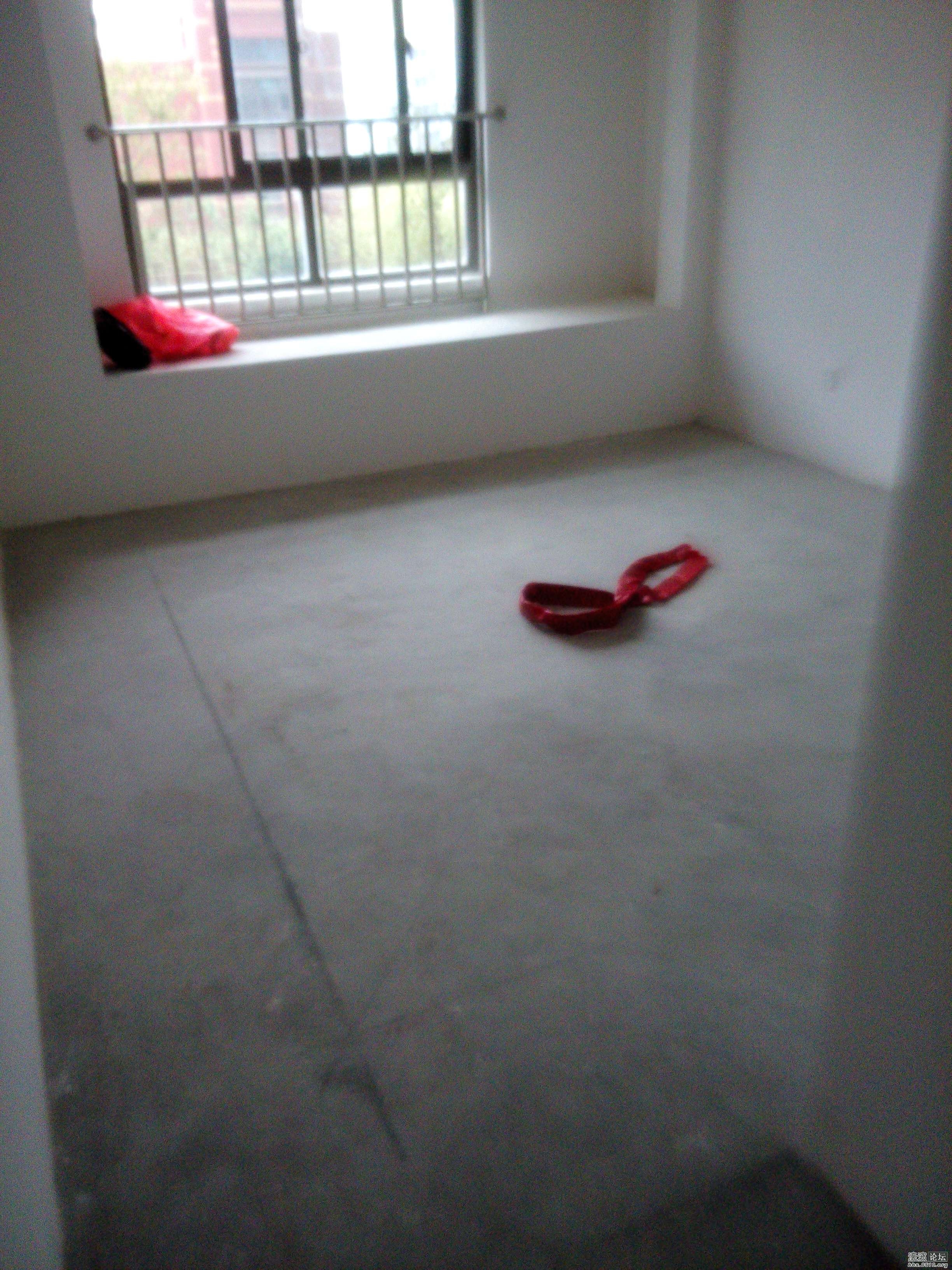 开工鞭炮，后来挪到阳台放了