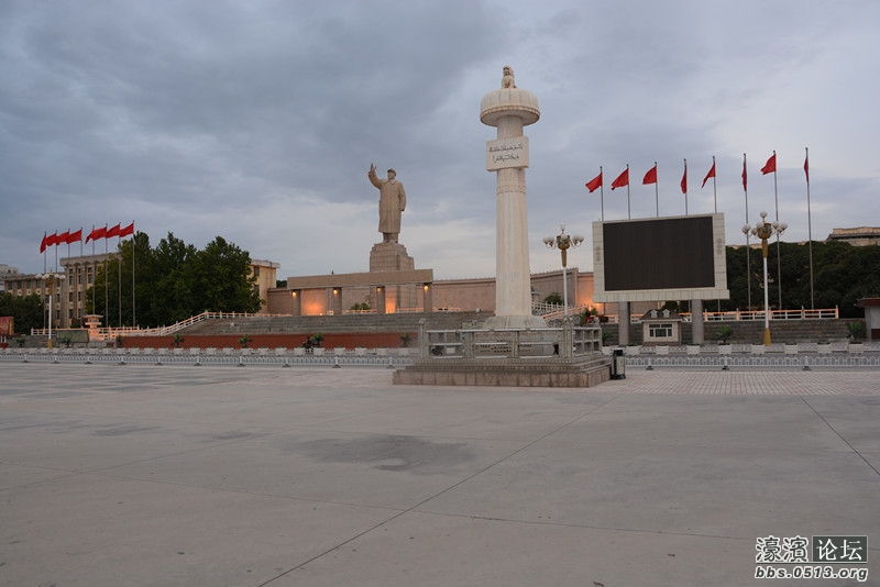 新疆喀什人民广场_副本.jpg