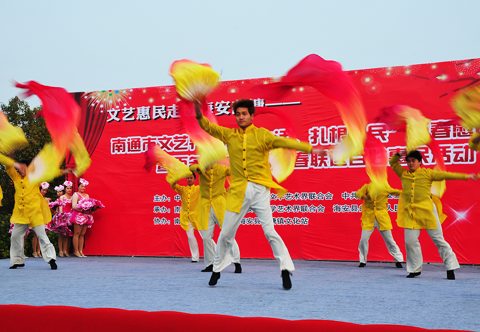 江苏南通  文化三下乡惠及老百姓(19).jpg