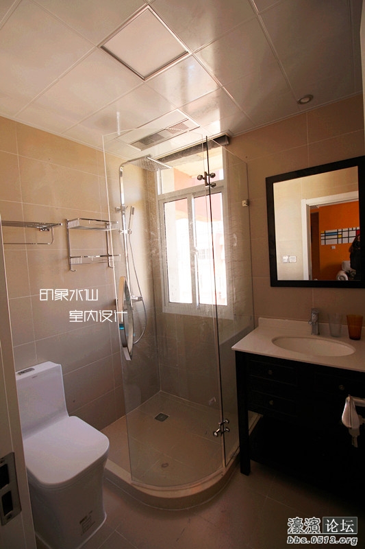 14卫生间.JPG