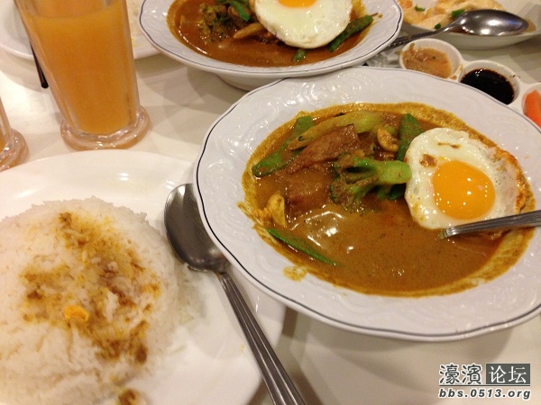 咖喱味道不错，肉太少