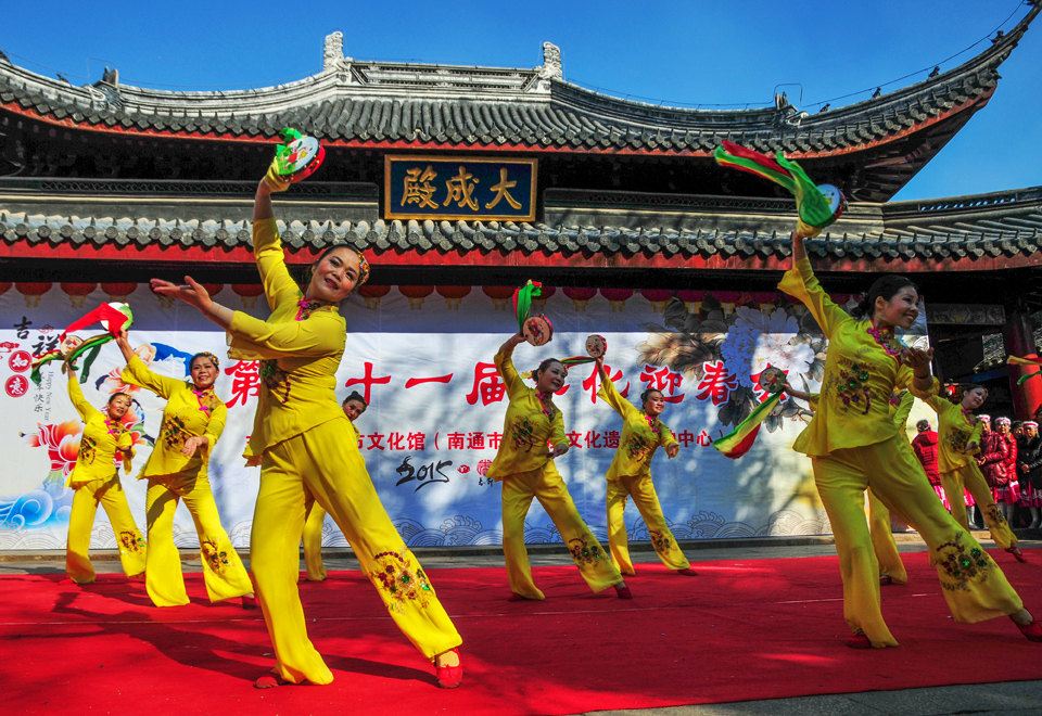 第三十一届文化迎春会开幕式暨专场文艺演出在群艺馆大成殿广场拉开帷幕 (7) - 副本.jpg