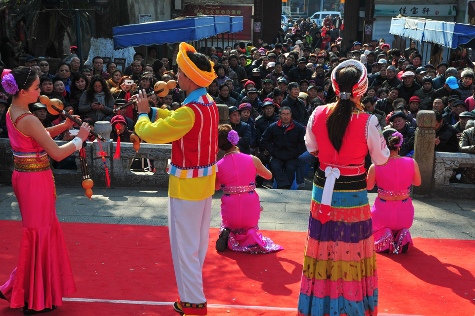 第三十一届文化迎春会开幕式暨专场文艺演出在群艺馆大成殿广场拉开帷幕 (12).jpg
