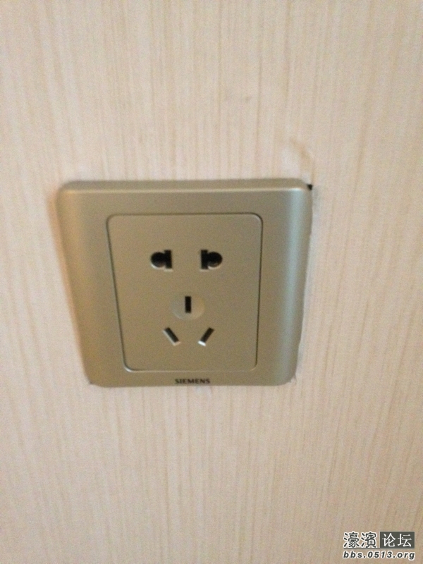 nEO_IMG_五孔插座.jpg