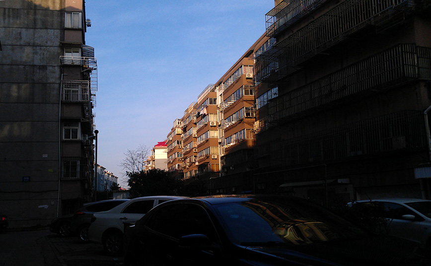 2、阳光与蓝天共现