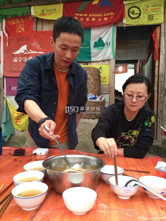 帅哥蛮有爱心的嘛