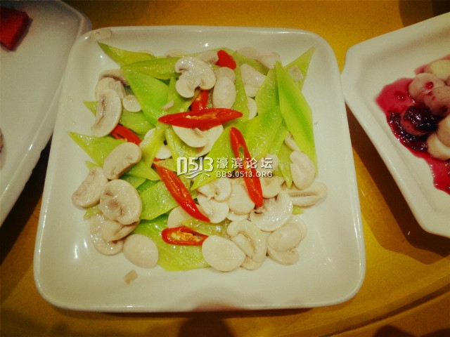 莴笋炒口蘑.JPG