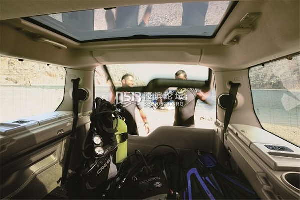 像山、像风、又像海 发现无所不至的多面硬汉_6.jpg