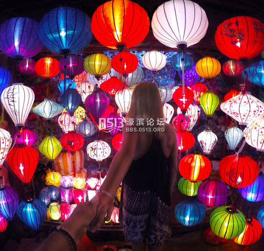 牵着女友去旅行亚洲版