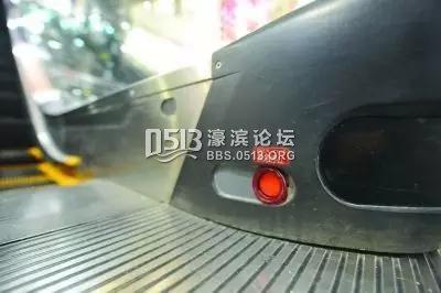 自动扶梯救命按钮