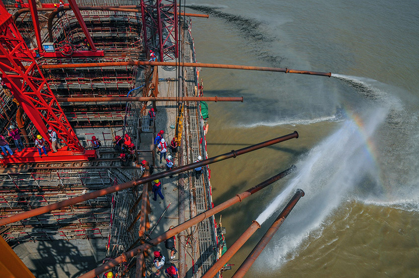 火热的天气 火热的工地  1 (7).jpg