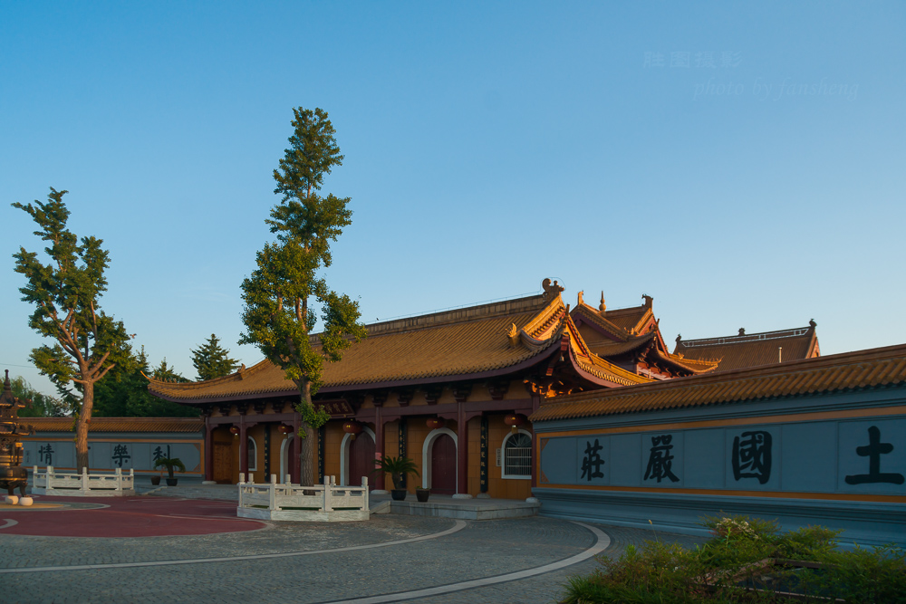 普贤禅寺荷花20151-100 秒 (f - 5.6)ISO 10024 mm.JPG