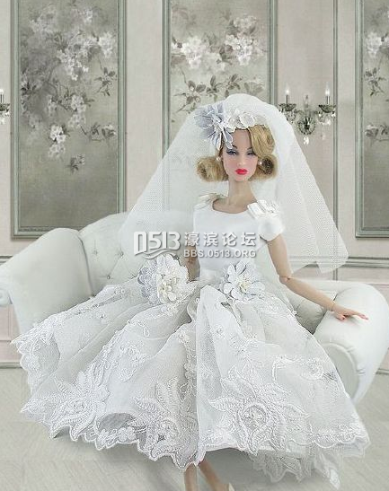 当芭比穿上婚纱后
