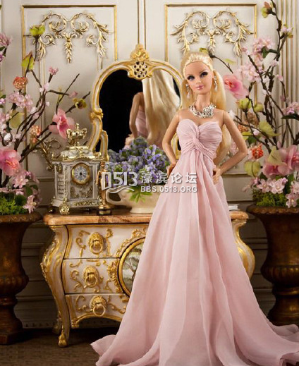 当芭比穿上婚纱后