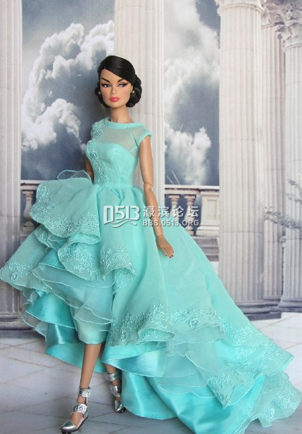 当芭比穿上婚纱后