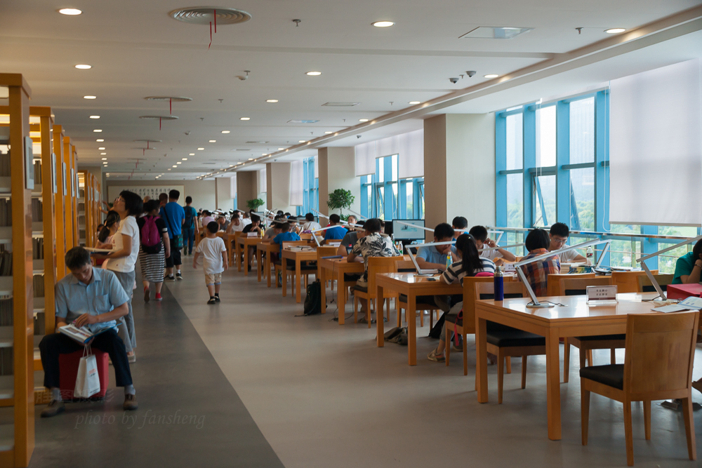 南通图书馆20151-30 秒 (f - 6.3)-8.JPG