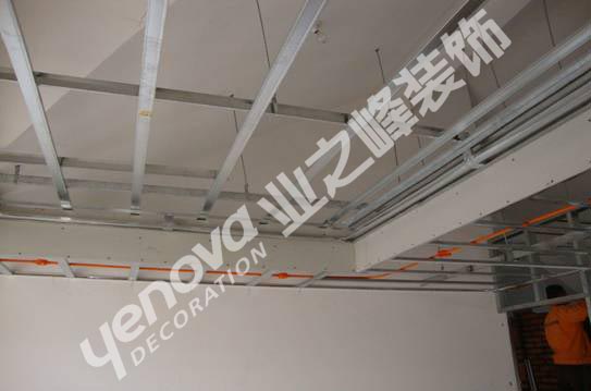 轻钢龙骨施工过程.jpg